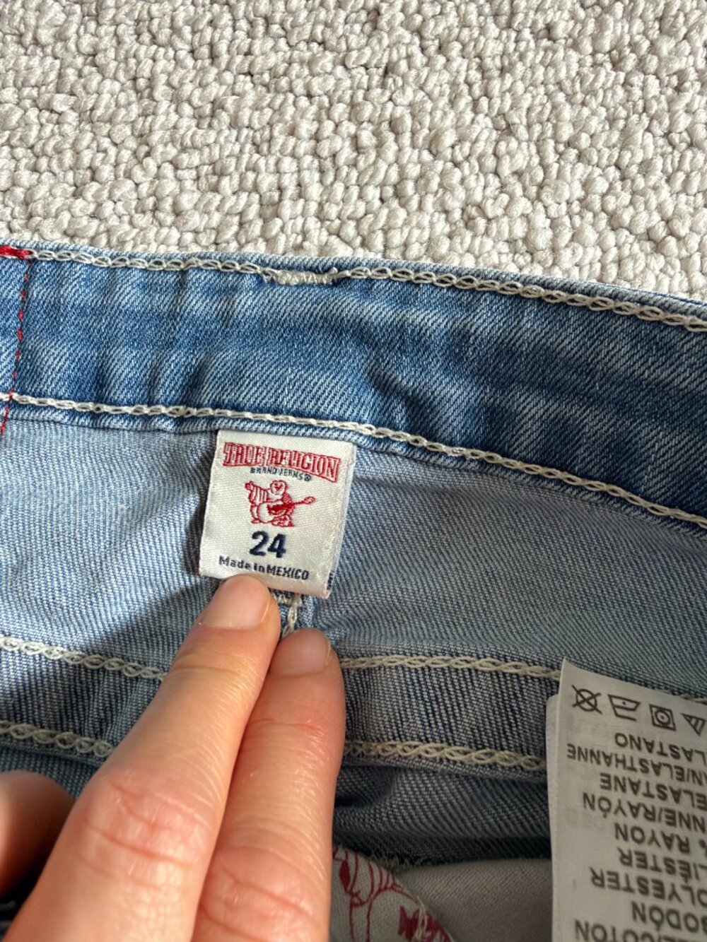 True Religion - Picture 3 of 5
